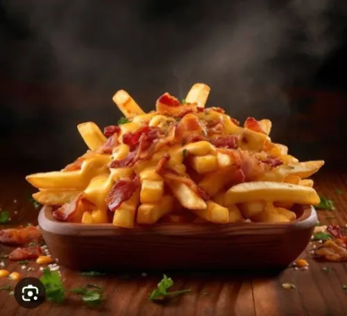 PORÇÃO DE FRITAS COM CHEDDAR E BACON