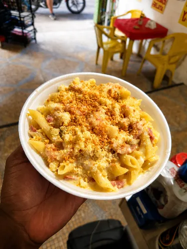 Penne ao Molho Branco com Camarão
