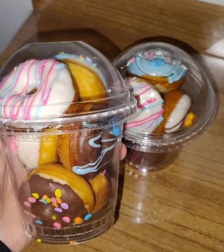 1 Copo Donuts 6 unidades