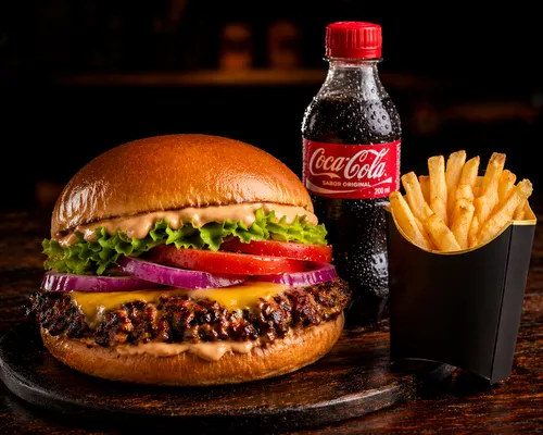 SMASH BURGUER SALADA + FRITAS P + REFRIGERANTE 200ML