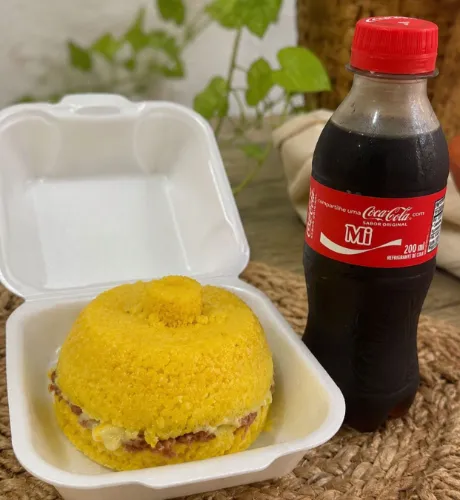 Combo - Cuscuz de Carne Seca c/ Queijo + Coca 200ml