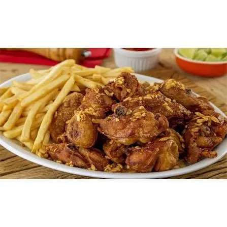 Frango à passarinho c/ fritas 