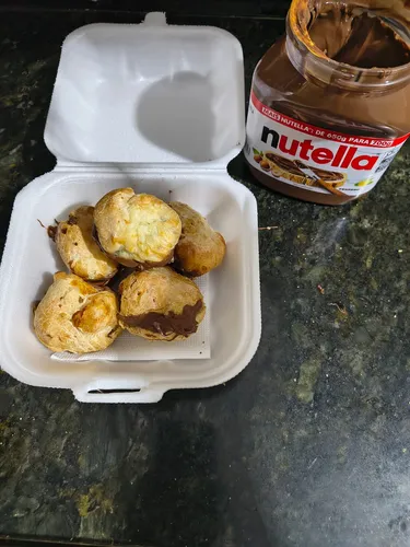 5 Pães de queijo com Nutella