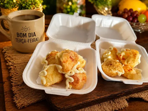 5 Pães de queijo recheados com Catupiry skala