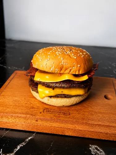 Duplo Cheddar e bacon 