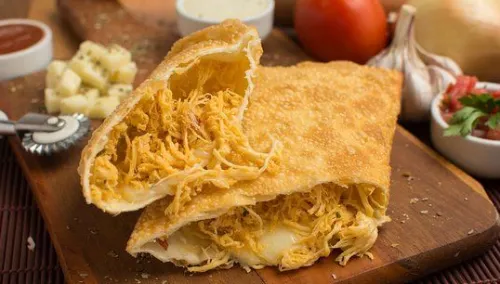Pastel de frango com catupiry ( 6 unidades ) 